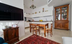 Ampio Ed Incantevole Monolocale A Citylife